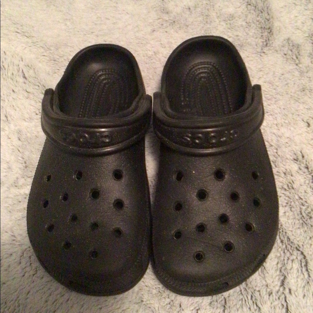 Unisex Size 5 / 7 Crocs